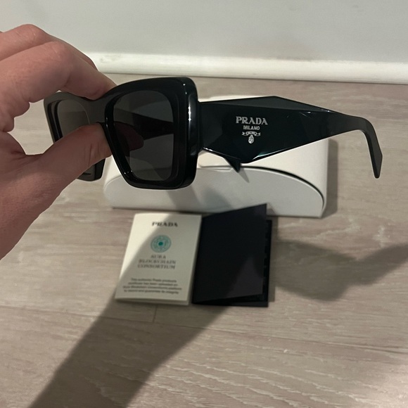 Prada Sunglasses - Picture 7 of 9